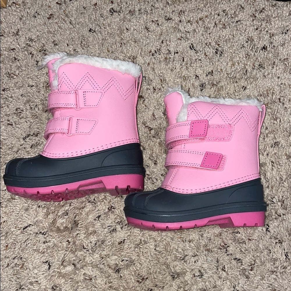 Cat & Jack toddler winter boots size 7.